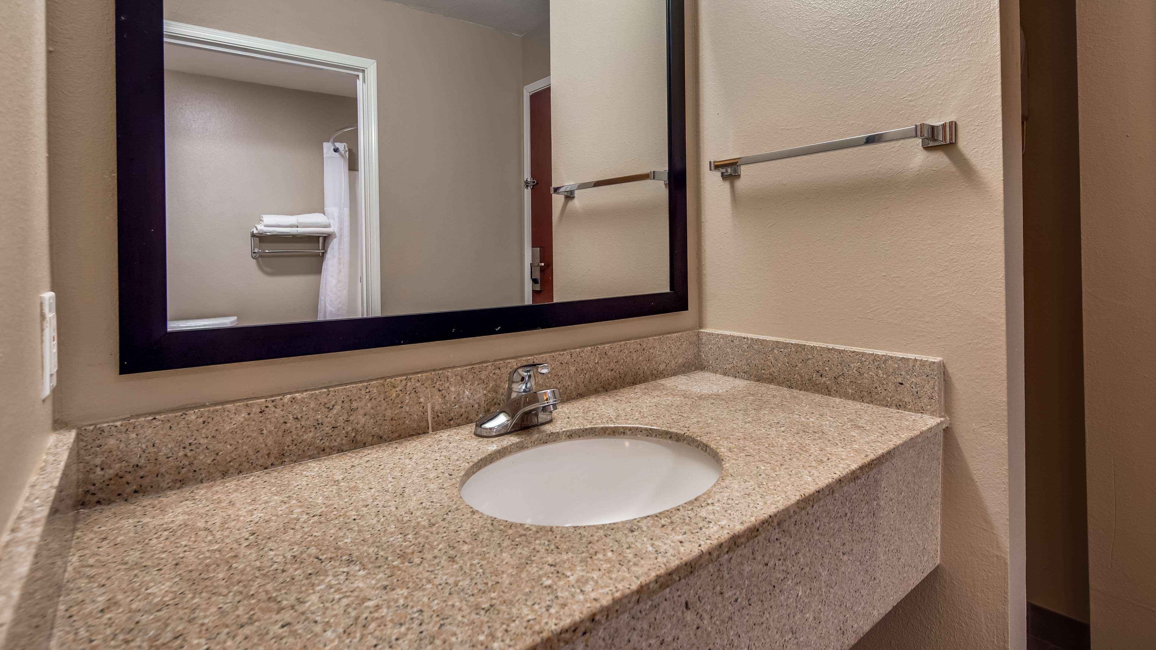 Surestay Hotel By Best Western Alexandria Airport מראה חיצוני תמונה