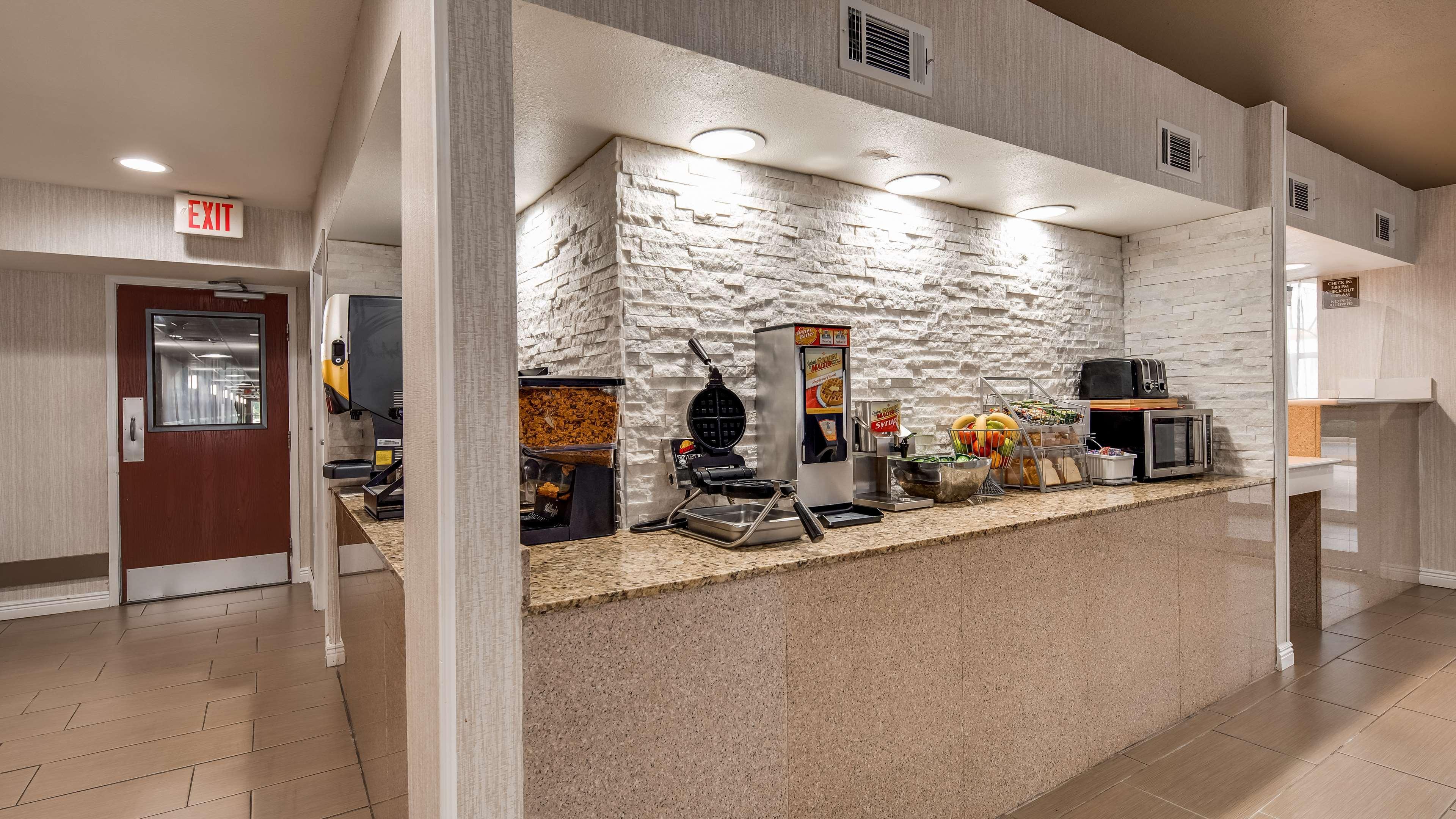 Surestay Hotel By Best Western Alexandria Airport מראה חיצוני תמונה